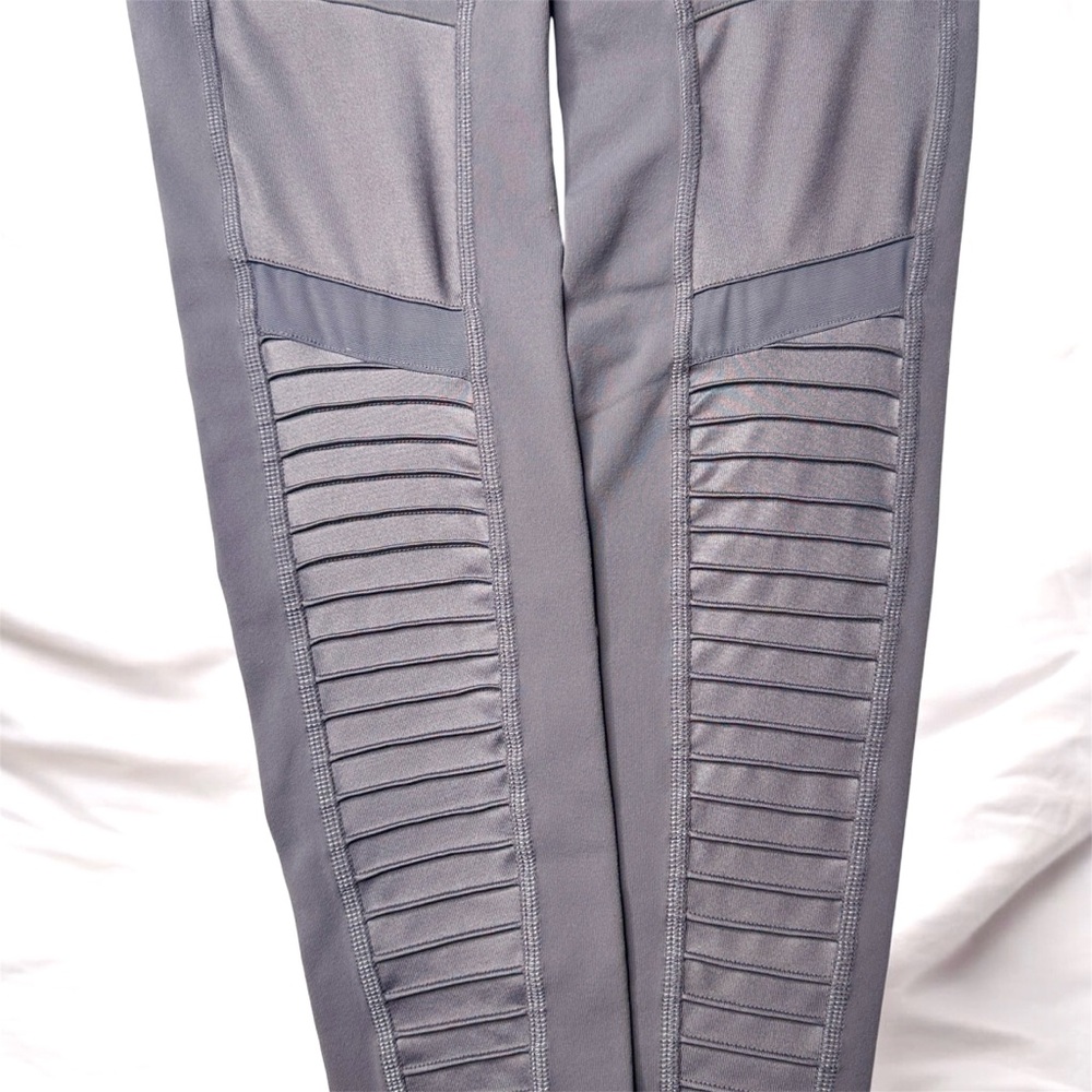 Alo Yoga High Waist Moto Legging - Picture 11 of 15